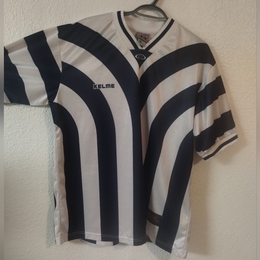 Kelme Men's White and Black Shirt